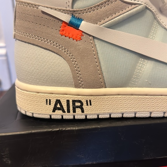 Nike White High-Top Sneakers with Leather Upper and Traditional Lacing - Picture 6 of 10